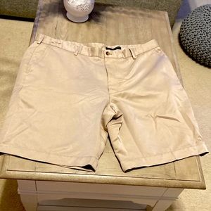 Men Greg Norman Shorts Size 40
